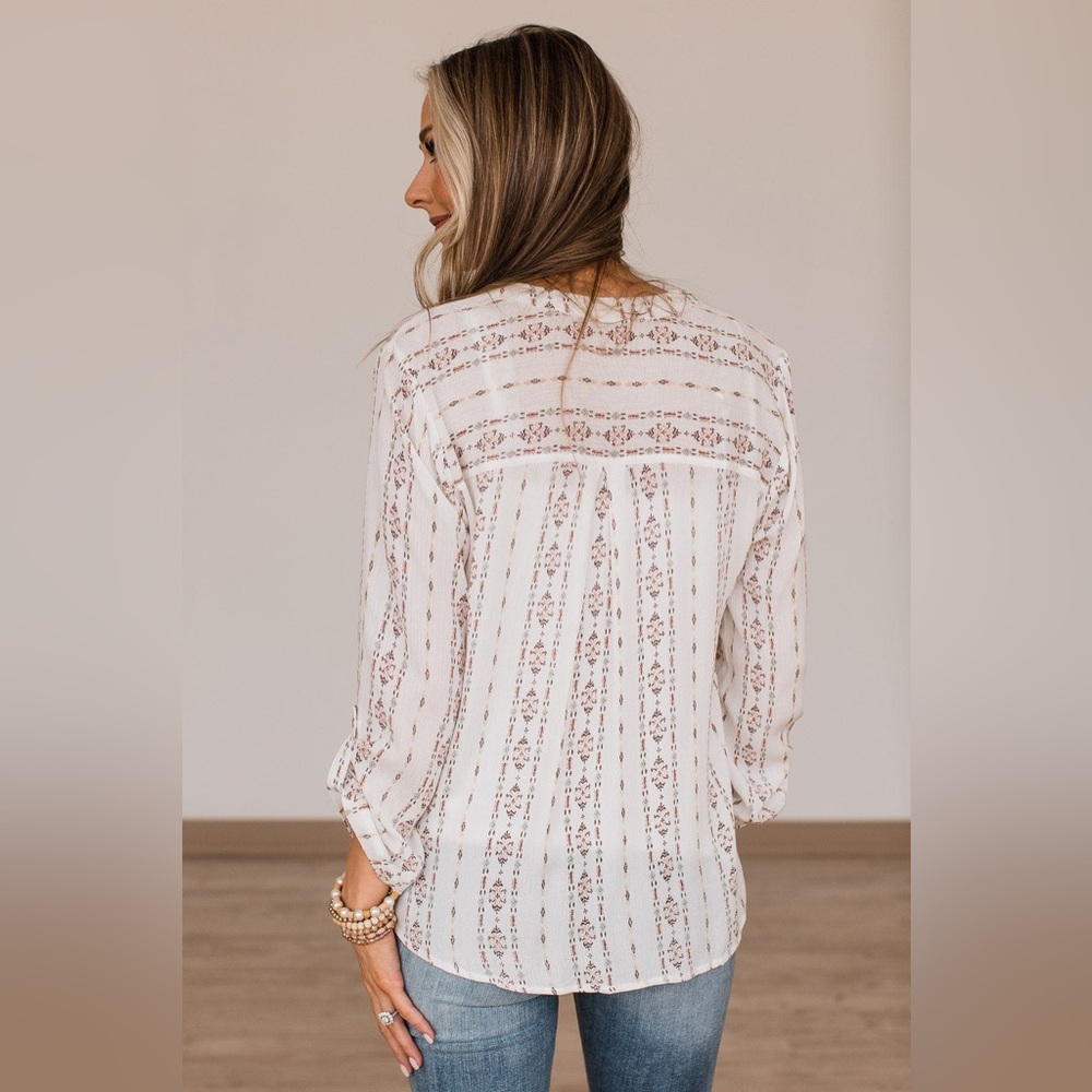 Byron Bay Women’s Printed Blouse - Picture 3 of 13